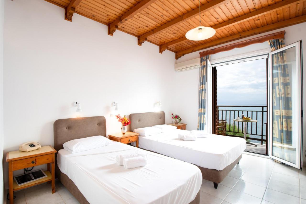 Hotel Korakakis Beach Фінікунда Екстер'єр фото